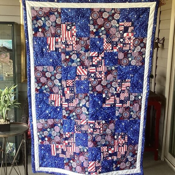 NWT Americana Hand Crafted Large Lap Quilt in Red, White and Blue - Picture 4 of 15